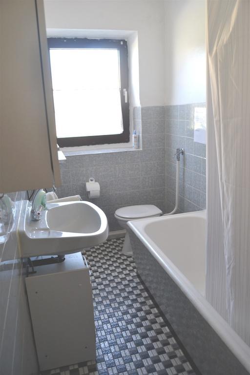Gastehaus Sebastian Guest House Erding Room photo