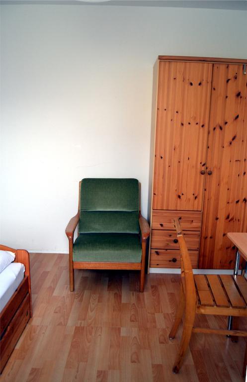 Gastehaus Sebastian Guest House Erding Room photo