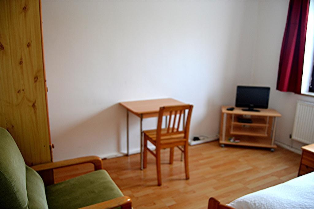 Gastehaus Sebastian Guest House Erding Room photo