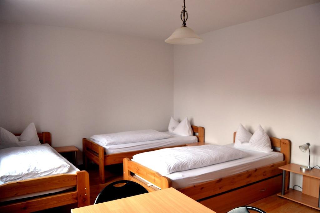 Gastehaus Sebastian Guest House Erding Room photo
